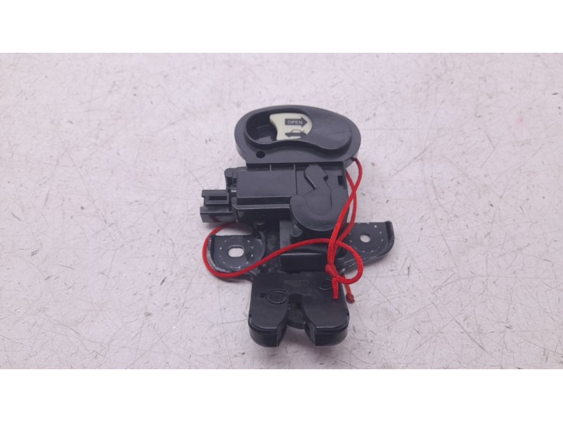 Recambio de cerradura maletero / porton para alfa romeo giulia (952_) 2.2 d (952aem250, 952aea250) referencia OEM IAM 50536492  