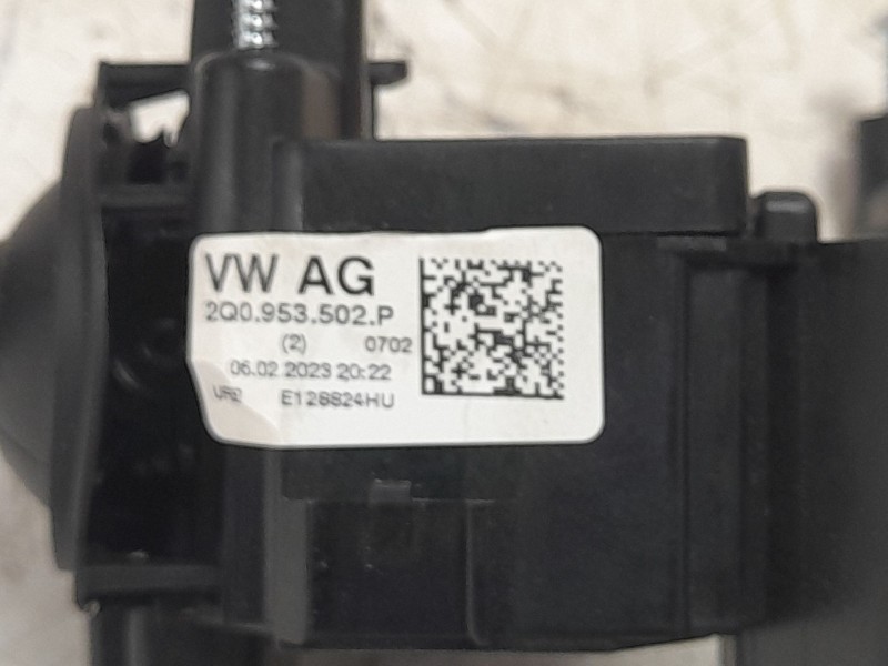 Recambio de mando multifuncion para volkswagen taigo (cs1) 1.0 tsi referencia OEM IAM 2Q0953502P  