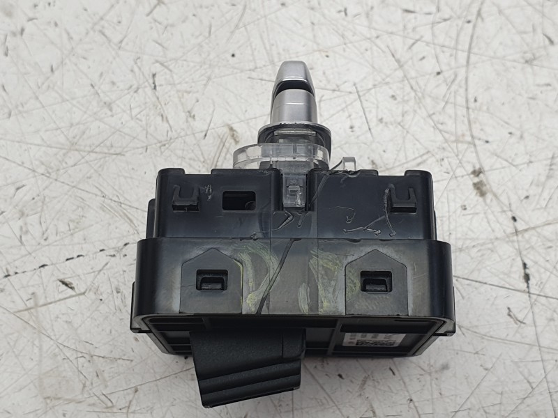 Recambio de mando elevalunas delantero derecho para jaecoo 7 phev 2025 referencia OEM IAM 808001267AA  