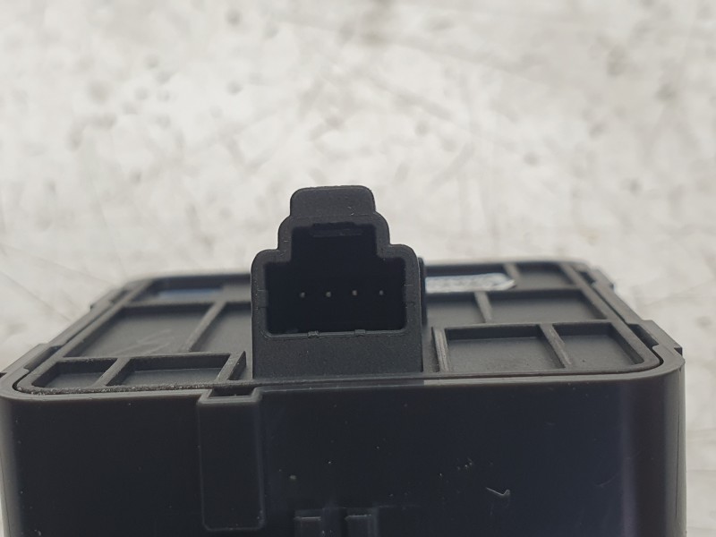 Recambio de mando elevalunas trasero izquierdo para jaecoo 7 phev 2025 referencia OEM IAM 808001267AA  