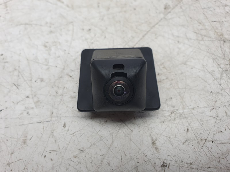 Recambio de camara vision trasera para jaecoo 7 phev 2025 referencia OEM IAM 704000890AA  