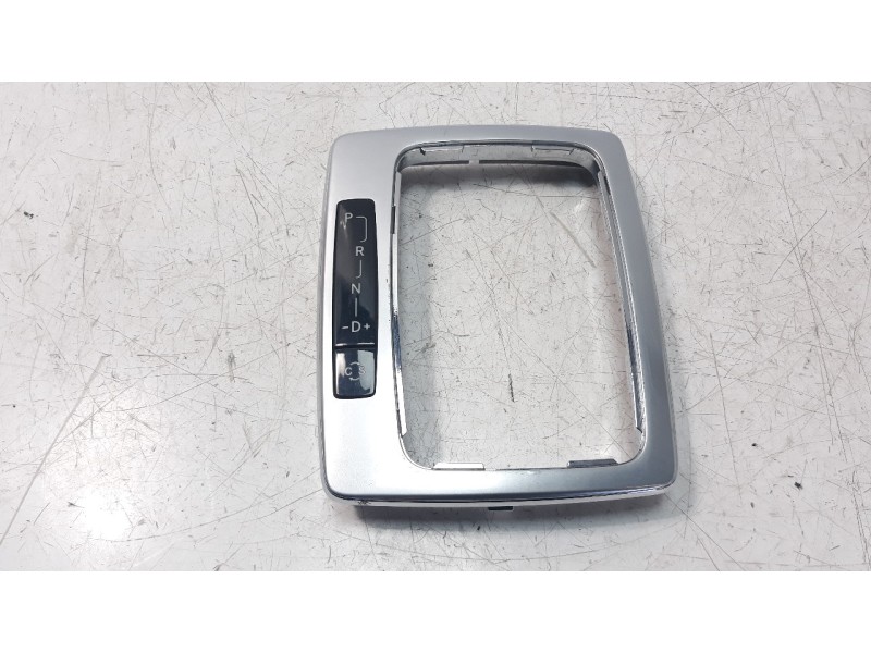 Recambio de pantalla multifuncion para mercedes-benz clase clk (w207) coupe 3.0 cdi cat referencia OEM IAM A2122670588Q2  