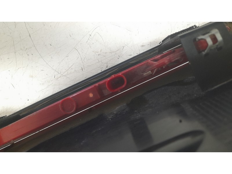 Recambio de luz central de freno para volkswagen id.4 (e21) gtx referencia OEM IAM 5H0945087  