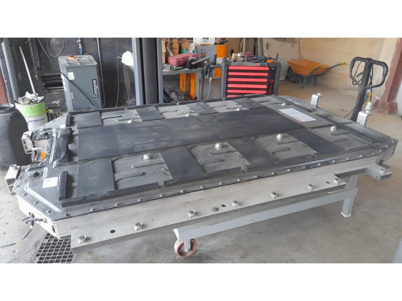 Recambio de bateria para kia ev9 100 gt-line awd referencia OEM IAM 37501DO050  