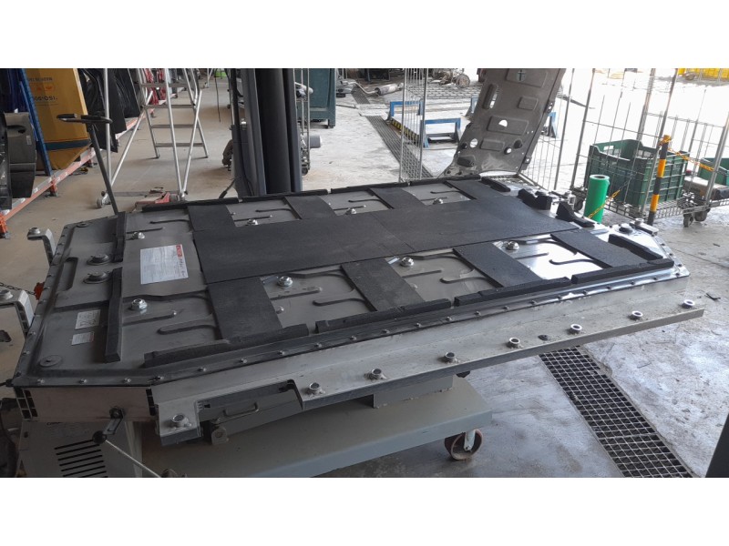 Recambio de bateria para kia ev9 100 gt-line awd referencia OEM IAM 37501DO050  