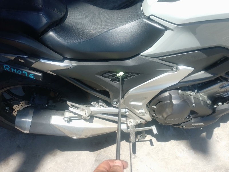 Recambio de molduras traseras para honda nc nc 750 x (rh09) referencia OEM IAM   