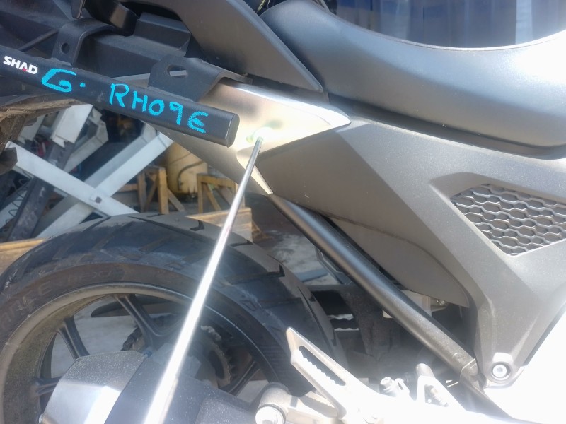 Recambio de molduras traseras para honda nc nc 750 x (rh09) referencia OEM IAM   