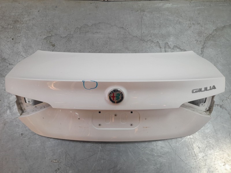 Recambio de tapa maletero para alfa romeo giulia (952_) 2.2 d (952aem250, 952aea250) referencia OEM IAM 50557204  