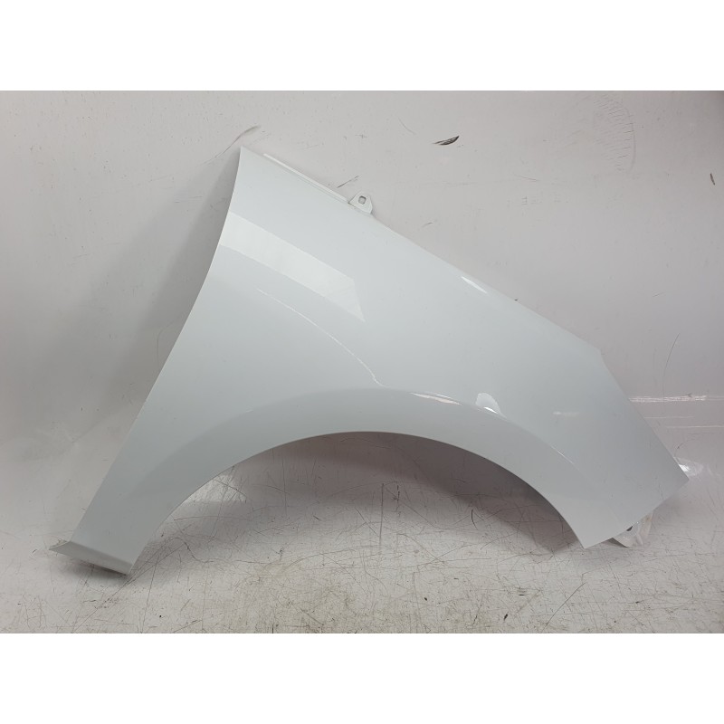 Recambio de aleta delantera derecha para ford fiesta vii (hj, hf) 1.0 ecoboost referencia OEM IAM 2400942  FD3483003