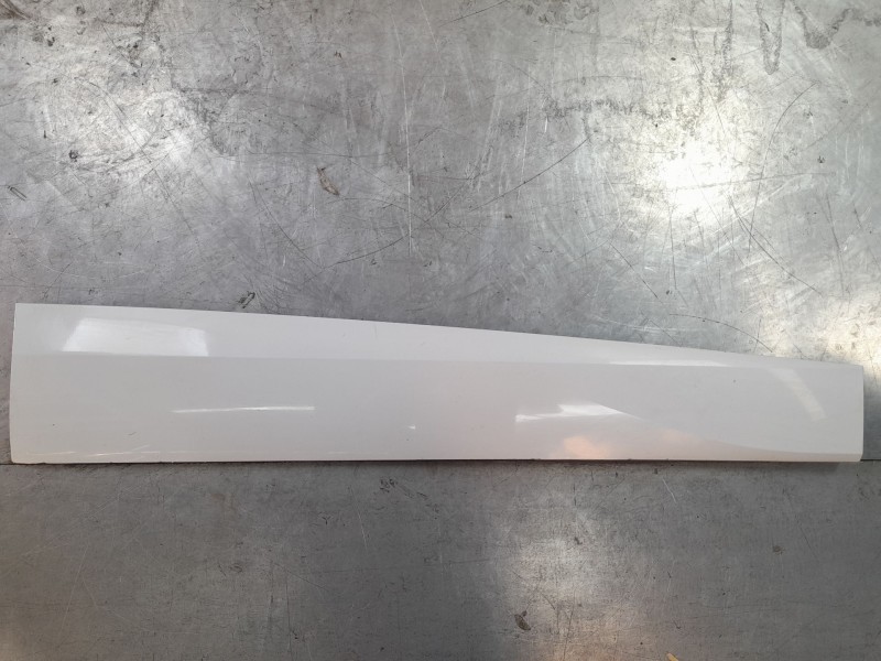 Recambio de moldura para volkswagen id.4 (e21) gtx referencia OEM IAM 11A854940B  