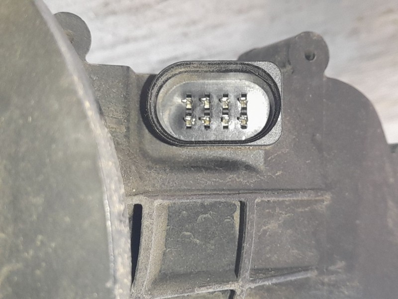 Recambio de enganche remolque para volkswagen id.4 (e21) gtx referencia OEM IAM 11A803881D  
