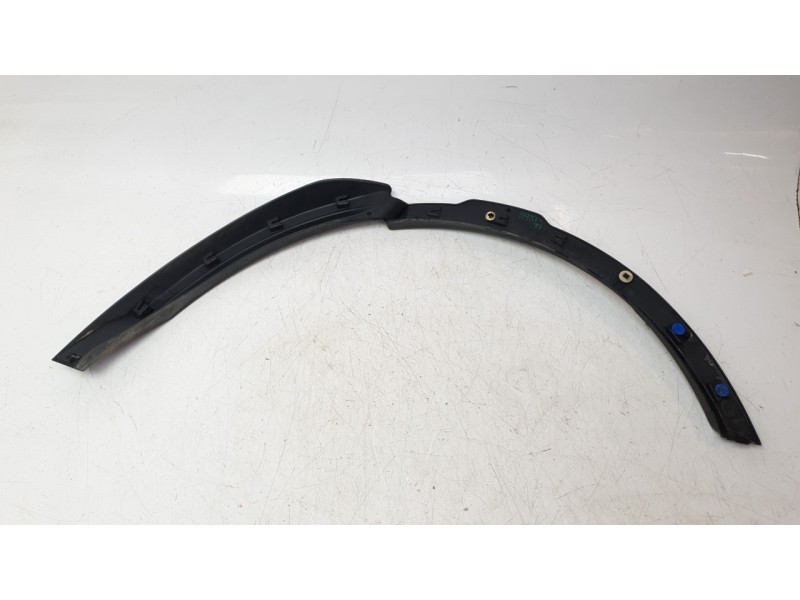 Recambio de aletin trasero derecho para land rover evoque hse dynamic referencia OEM IAM BJ3290E22AG  