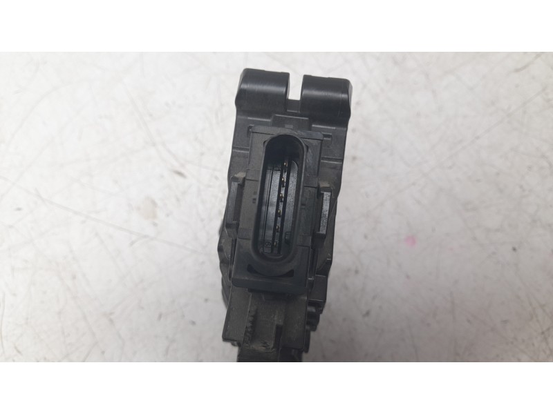Recambio de potenciometro pedal para volkswagen id.4 (e21) gtx referencia OEM IAM 1EB723503  