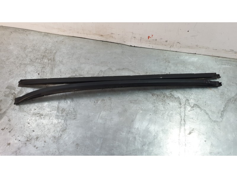 Recambio de barras techo para ford kuga iii (dfk) 2.5 duratec plug-in-hybrid referencia OEM IAM LV4BS550A63  