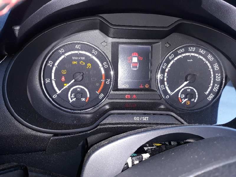 skoda octavia lim. (5e3) del año 2013