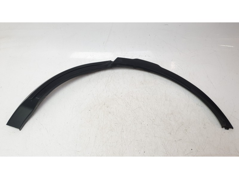 Recambio de aletin trasero izquierdo para land rover evoque hse dynamic referencia OEM IAM BJ32290H23AF  