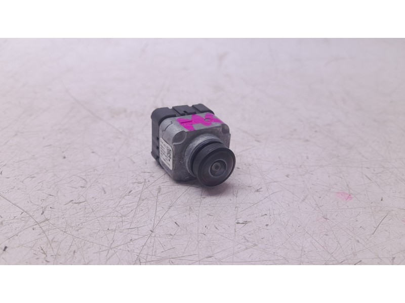 Recambio de camara vision trasera para volkswagen id.4 (e21) gtx referencia OEM IAM 5WA960546  