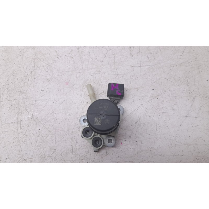 Recambio de bomba combustible para seat alhambra (710, 711) 2.0 tdi referencia OEM IAM F01C070035 5Q0131969E F01C250148
