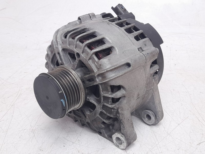 Recambio de alternador para opel crossland x / crossland (p17, p2qo) 1.2 (75) referencia OEM IAM 9835689480 FG12T163 ALF101551HQ