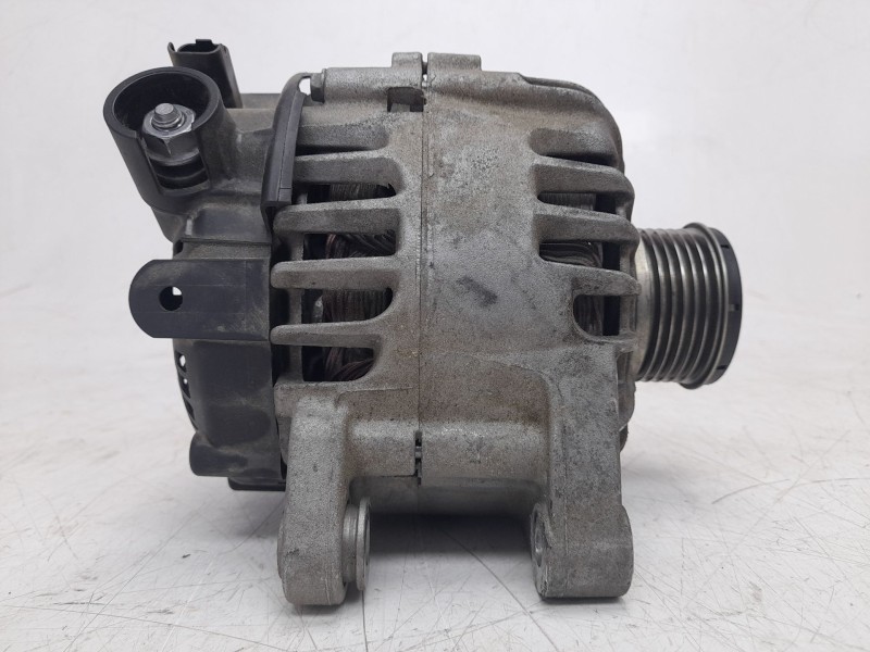 Recambio de alternador para opel crossland x / crossland (p17, p2qo) 1.2 (75) referencia OEM IAM 9835689480 FG12T163 ALF101551HQ