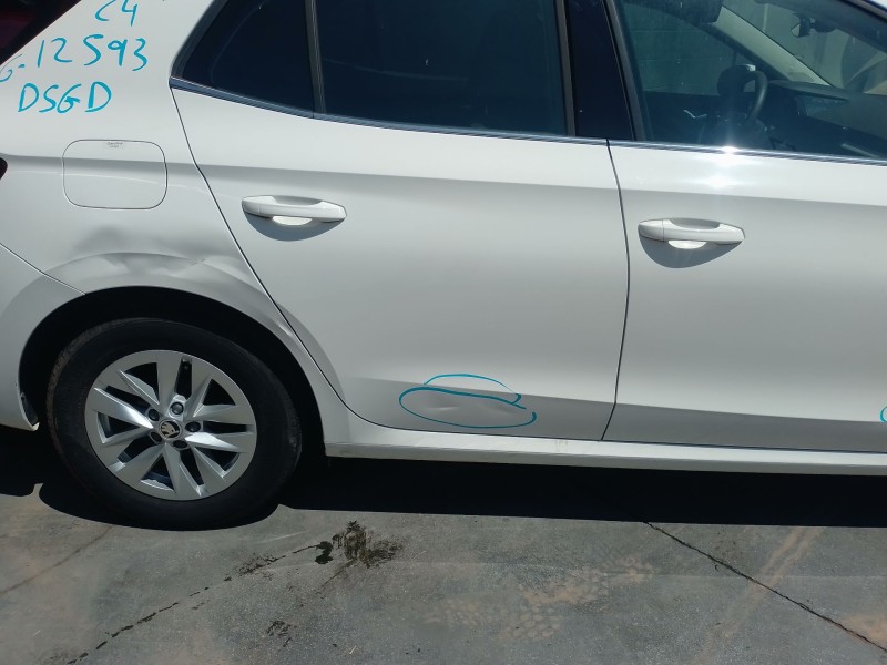 Recambio de puerta trasera derecha para skoda fabia iv (pj3) 1.0 mpi referencia OEM IAM   