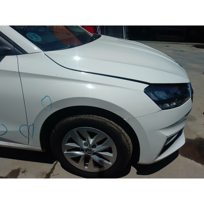 Recambio de aleta delantera derecha para skoda fabia iv (pj3) 1.0 mpi referencia OEM IAM   