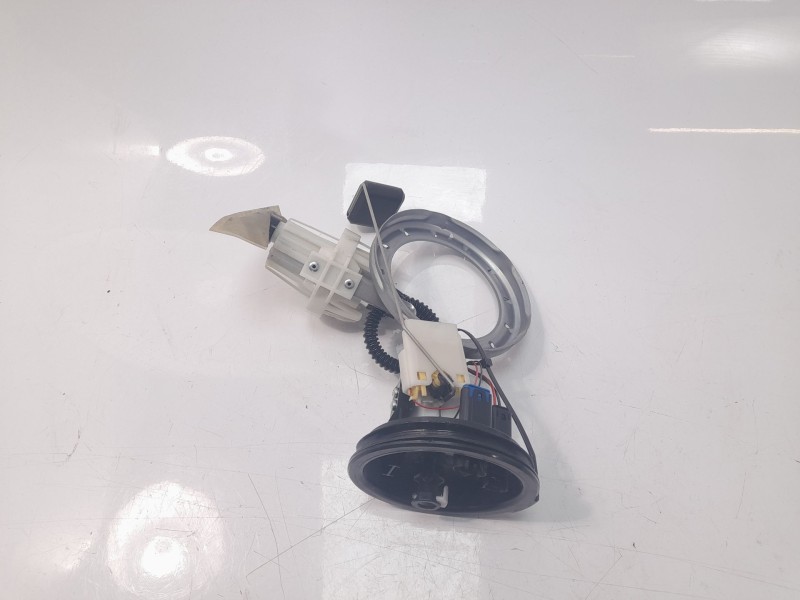 Recambio de bomba combustible para bmw r 1250 r 1250 rt (1t13) referencia OEM IAM 8393577  