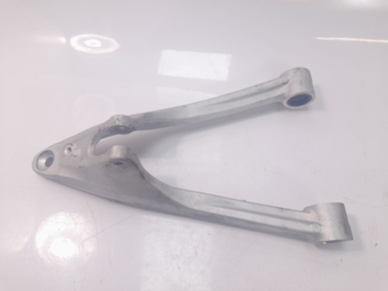 Recambio de brazo suspension inferior delantero derecho para bmw r 1250 r 1250 rt (1t13) referencia OEM IAM 8522967  