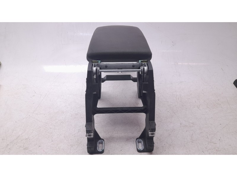 Recambio de apoyabrazos central para audi a4 b9 avant (8w5, 8wd) 2.0 tdi referencia OEM IAM 8W0864207SU9  