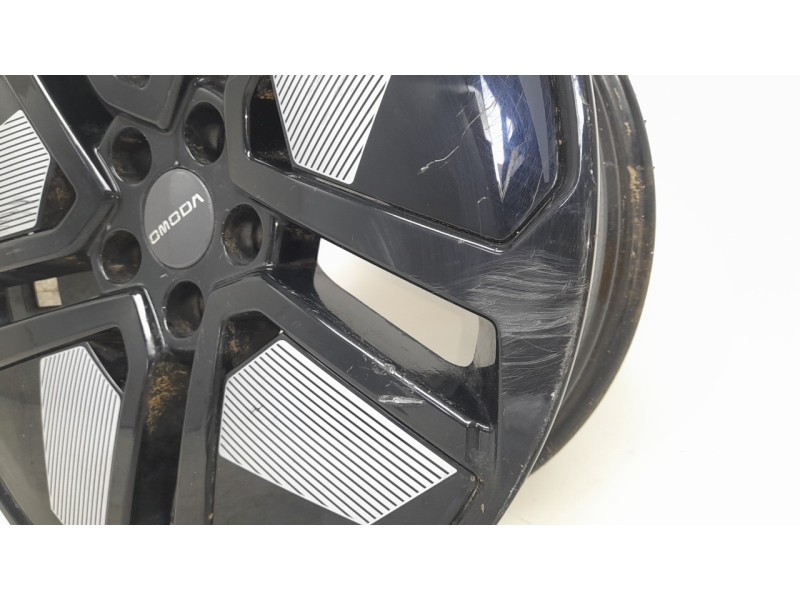 Recambio de llanta para omoda omoda 5 hev referencia OEM IAM 203001840AA  