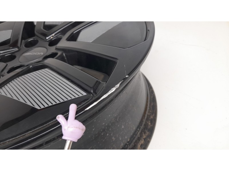 Recambio de llanta para omoda omoda 5 hev referencia OEM IAM 203001840AA  
