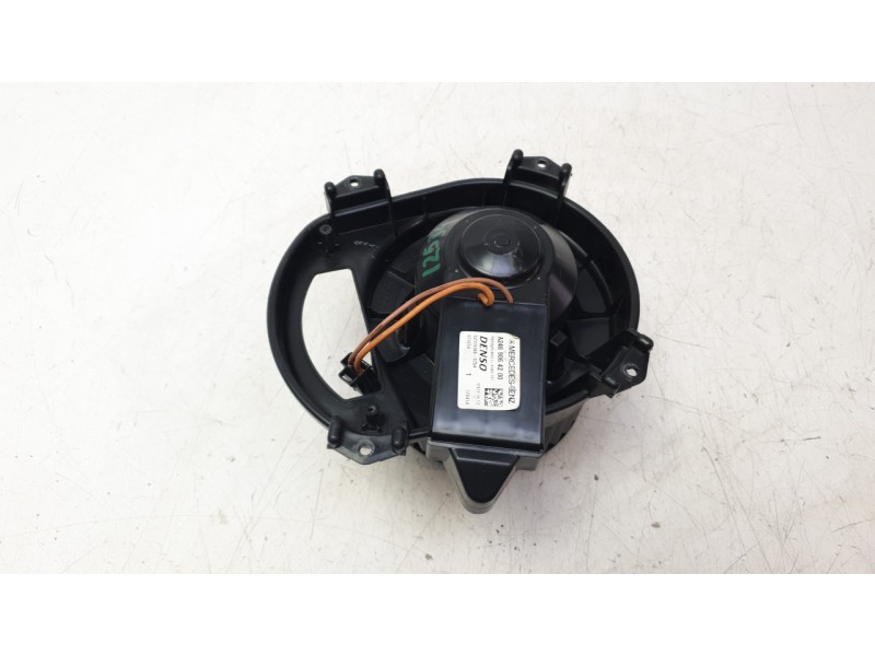 Recambio de ventilador calefaccion para mercedes-benz clase gla (x156) gla 200 cdi / d (156.908) referencia OEM IAM A2469064200 