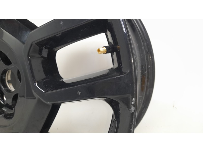 Recambio de llanta para kia ev9 100 gt-line awd referencia OEM IAM 52910DO360  