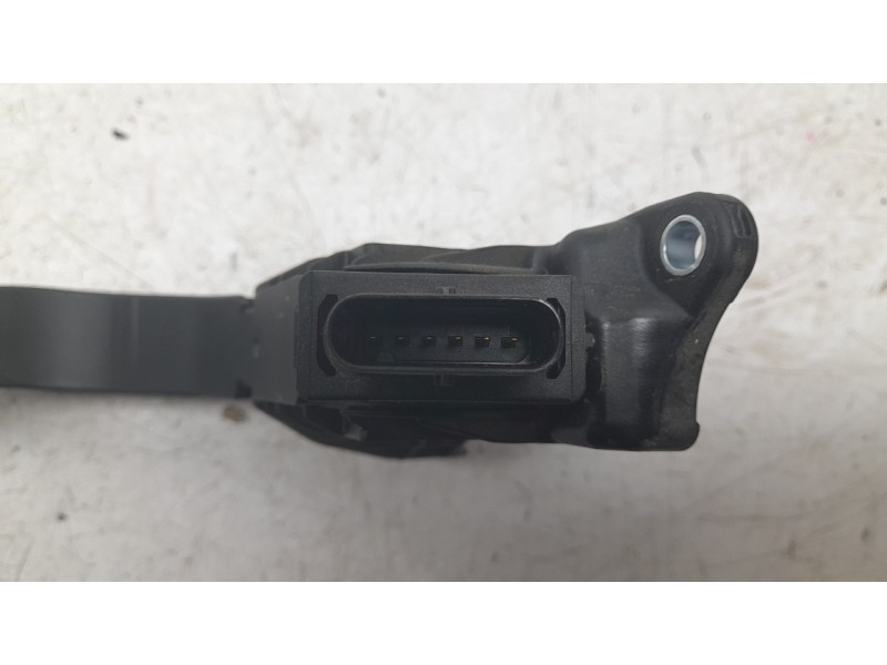 Recambio de potenciometro pedal para audi a4 b9 avant (8w5, 8wd) 2.0 tdi referencia OEM IAM 8W1723523  