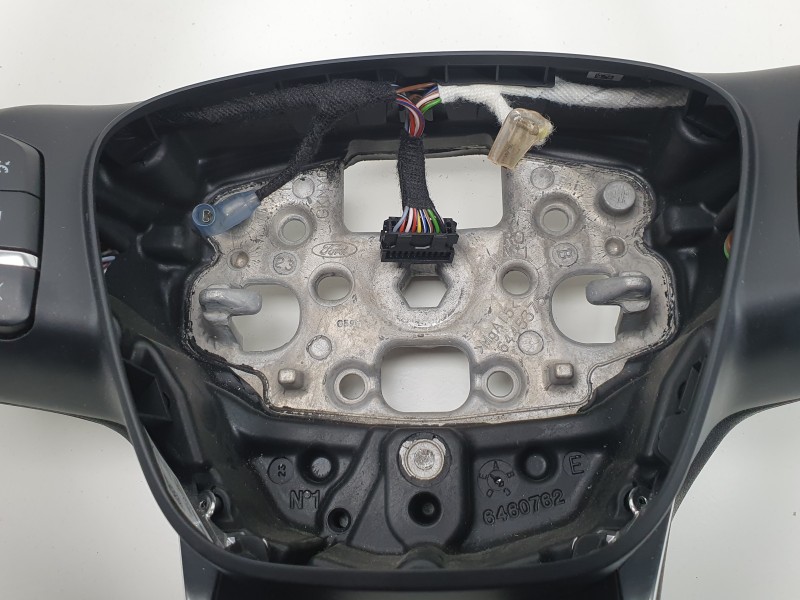 Recambio de volante para ford puma (j2k, cf7) 1.0 ecoboost mhev referencia OEM IAM 2595227  