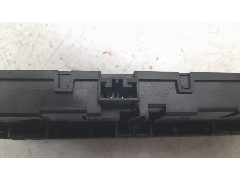 Recambio de mando multifuncion para audi a4 b9 avant (8w5, 8wd) 2.0 tdi referencia OEM IAM 8W0925301  