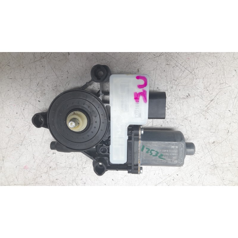 Recambio de motor techo electrico para audi a4 b9 avant (8w5, 8wd) 2.0 tdi referencia OEM IAM 8W9863560 0130822722 