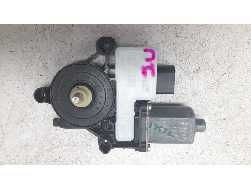 Recambio de motor techo electrico para audi a4 b9 avant (8w5, 8wd) 2.0 tdi referencia OEM IAM 8W9863560 0130822722 