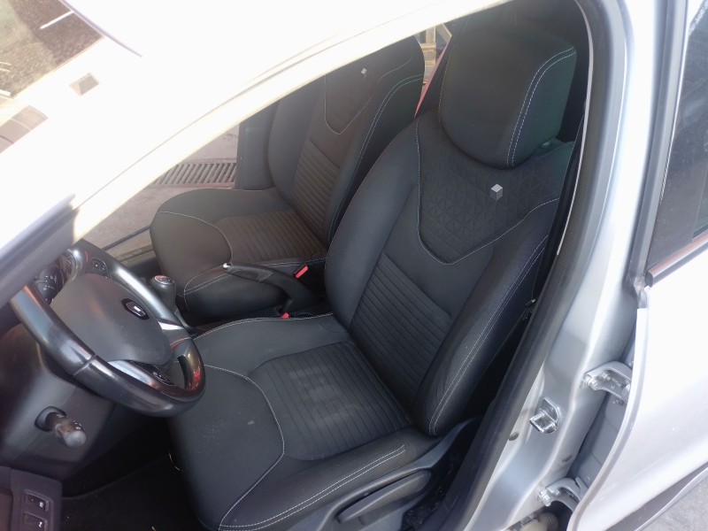 Recambio de juego asientos completo para renault clio iv (bh_) 0.9 tce 90 referencia OEM IAM   