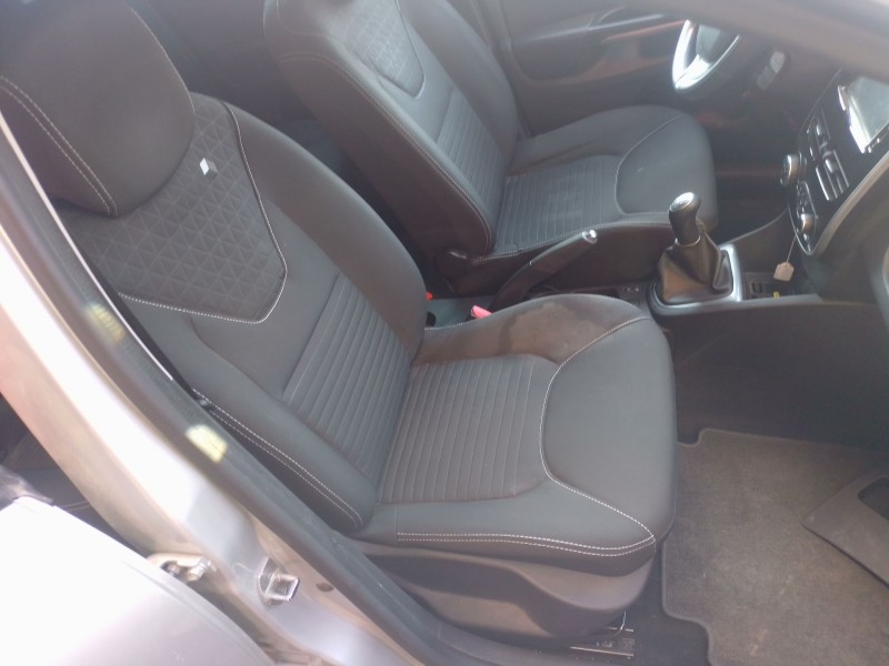 Recambio de juego asientos completo para renault clio iv (bh_) 0.9 tce 90 referencia OEM IAM   