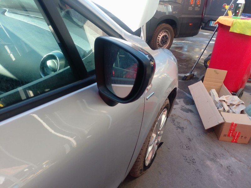 Recambio de retrovisor derecho para renault clio iv (bh_) 0.9 tce 90 referencia OEM IAM   