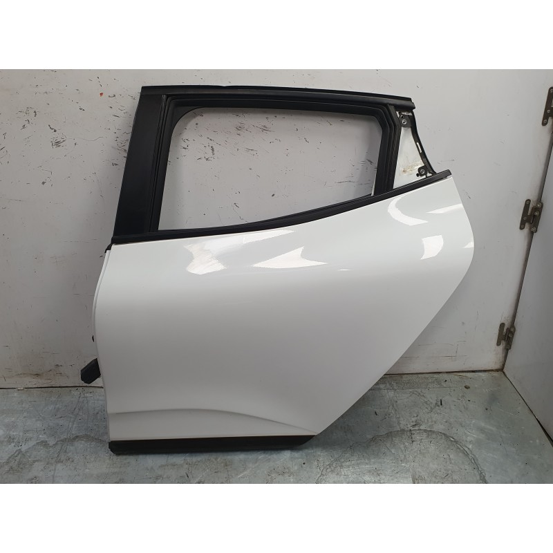 Recambio de puerta trasera izquierda para renault clio v (b7_) 1.5 blue dci 85 (b7ag) referencia OEM IAM 821014363R  