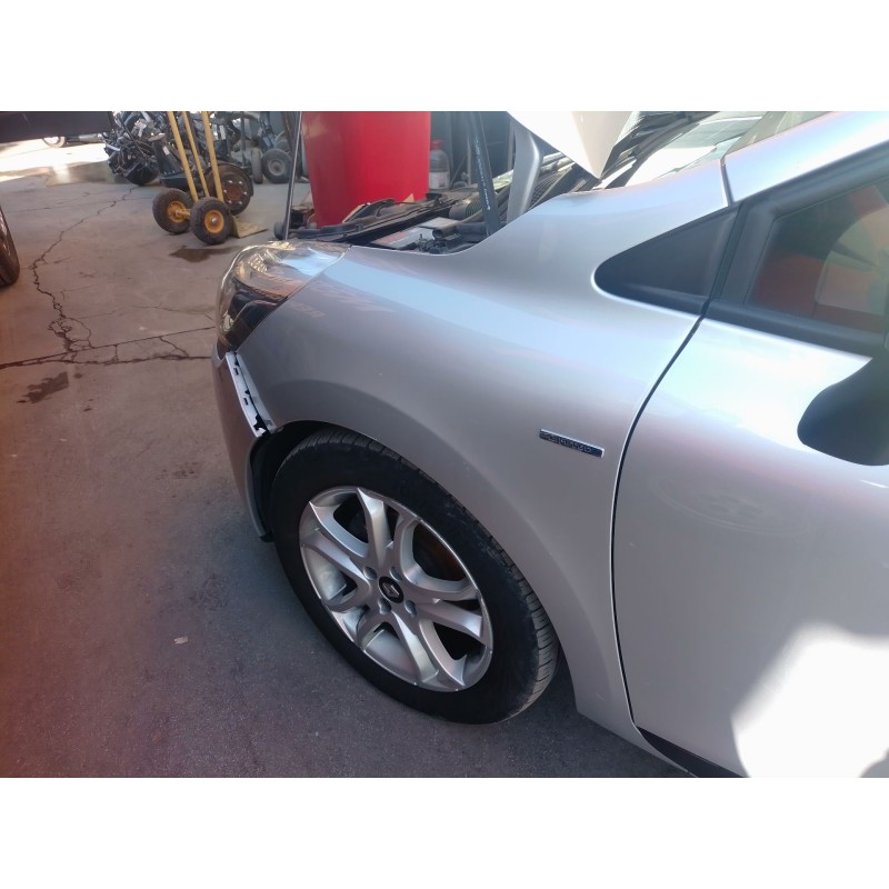 Recambio de aleta delantera izquierda para renault clio iv (bh_) 0.9 tce 90 referencia OEM IAM   