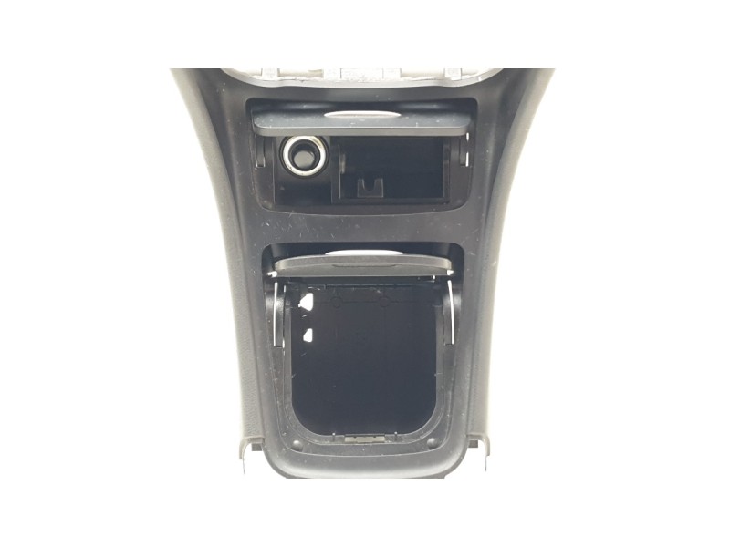 Recambio de cenicero para mercedes-benz clase gla (x156) gla 200 cdi / d (156.908) referencia OEM IAM A1766807200  