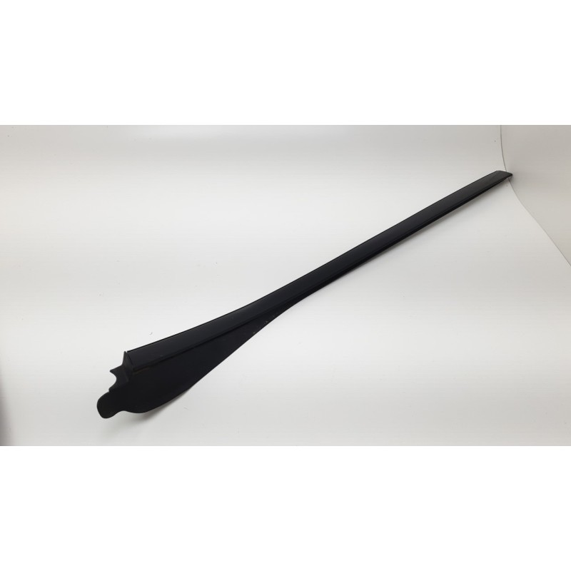 Recambio de moldura para mercedes-benz clase gla (x156) gla 200 cdi / d (156.908) referencia OEM IAM A1566900282  