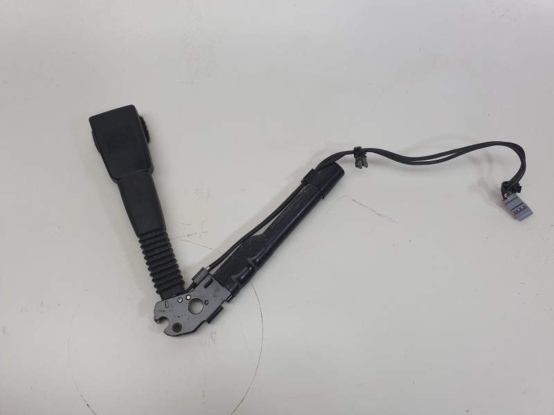 Recambio de cinturon seguridad delantero derecho para bmw x1 (e84) sdrive 18 d referencia OEM IAM 33040941  