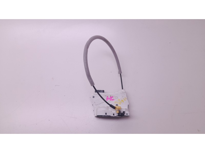 Recambio de cerradura puerta delantera derecha para mg zs suv (azs1) 1.5 vti referencia OEM IAM 10640588  