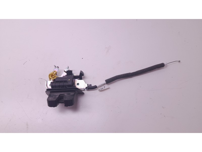 Recambio de cerradura maletero / porton para audi a4 b9 avant (8w5, 8wd) 2.0 tdi referencia OEM IAM 4M0827506B  EZCAU181