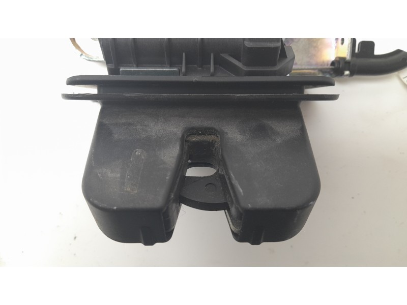 Recambio de cerradura maletero / porton para audi a4 b9 avant (8w5, 8wd) 2.0 tdi referencia OEM IAM 4M0827506B  EZCAU181