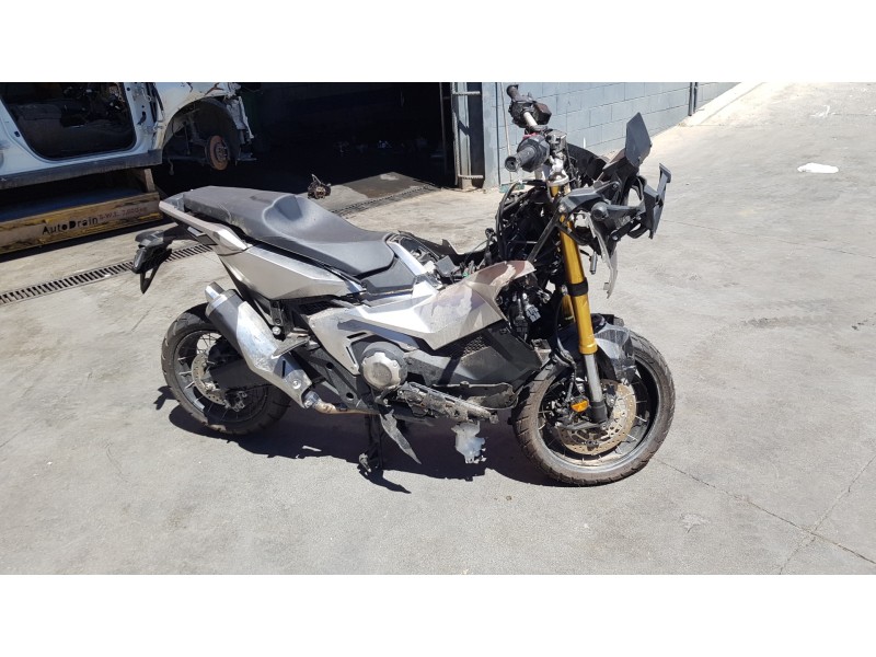 honda x-adv del año 2022